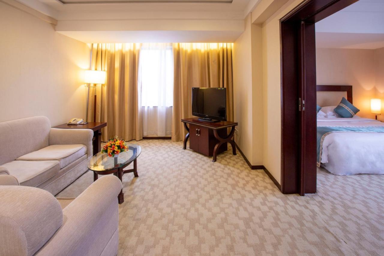 Guangdong Victory Hotel -Shamian Island Гуанджоу Екстериор снимка